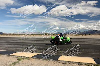 media/Nov-16-2025-Race Pace (Sun) [[8c5fa54630]]/Non Verified Riders (1st 20 Minutes)/3-Turn 3 Inside (11am)/